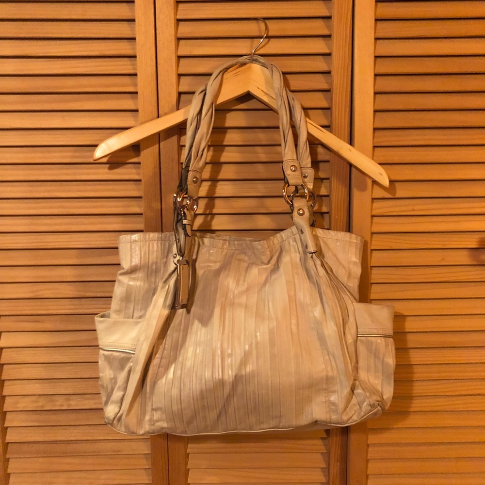 B makowsky Beige Tote  Leather Purse